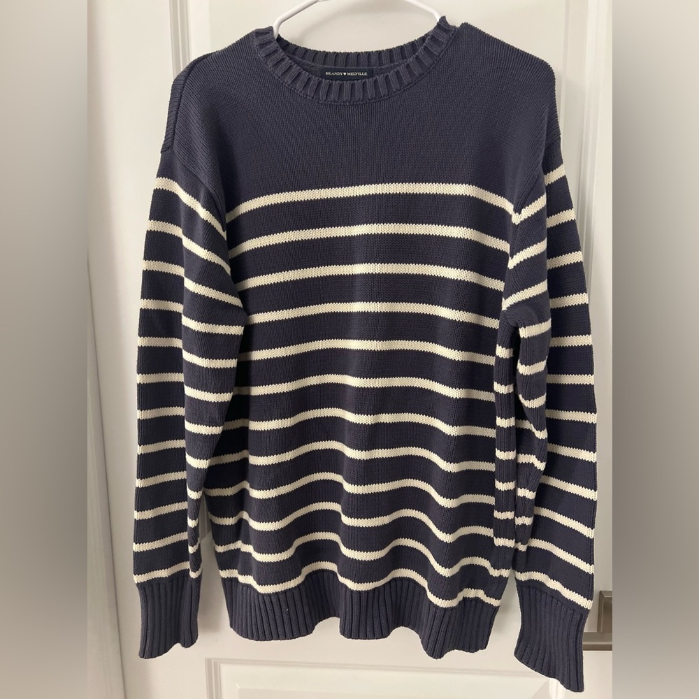 Brandy melville crew neck